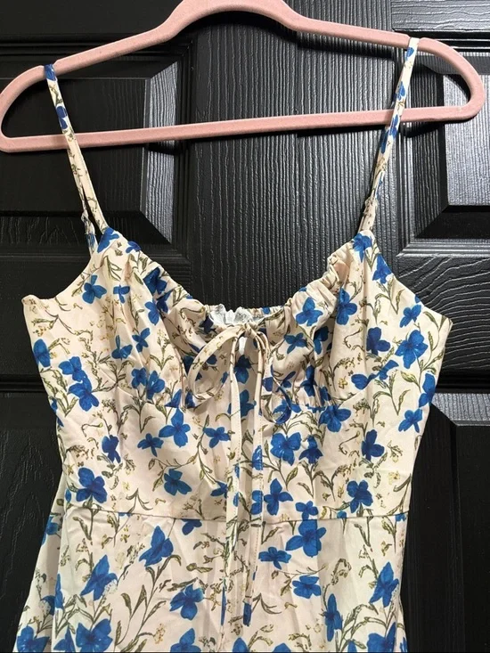 Commense Blue and Cream Floral Spaghetti-Strap Maxi Dress - Picture 2 of 4